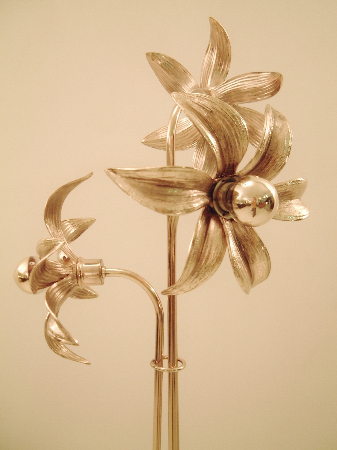 Flower shaped deals floor lamp